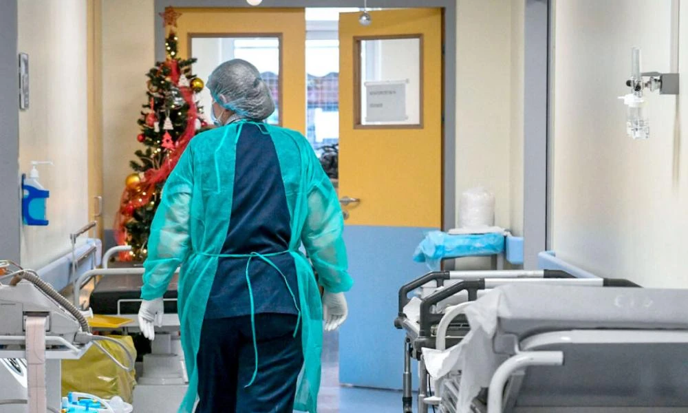 Πτολεμαΐδα: Ξεσπάνε οι γονείς του βρέφους - Είχαν ξαναπάει το παιδί στο νοσοκομείο αλλά οι γιατροί το έστειλαν σπίτι